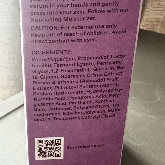 Plumping Peptide Serum - White - Picture 2 of 4